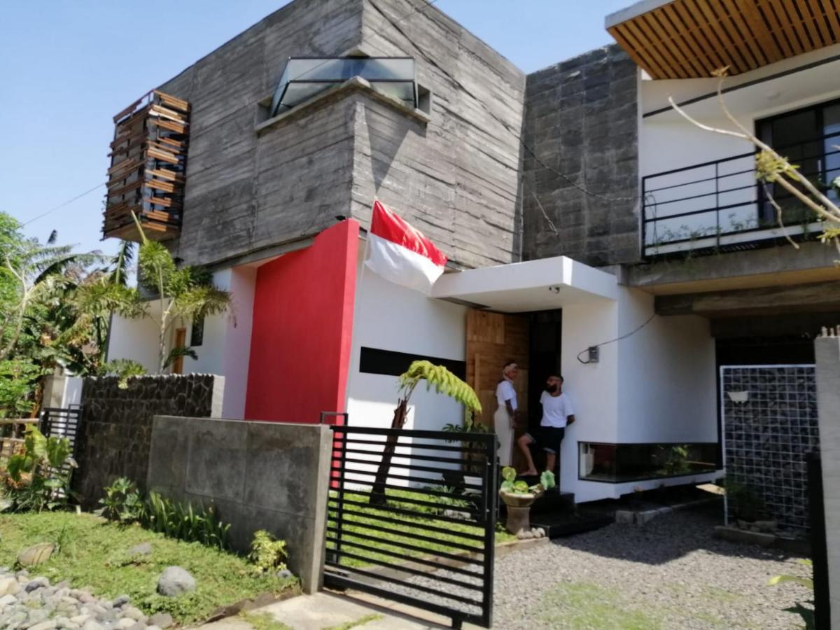 Happy House BnB Bromo backpacker Probolinggo Exterior foto